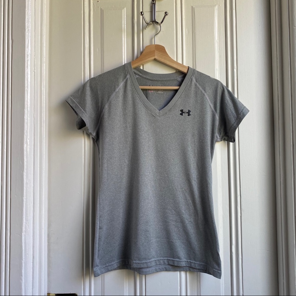 Under Armour Short Sleeve V Neck T Shirt